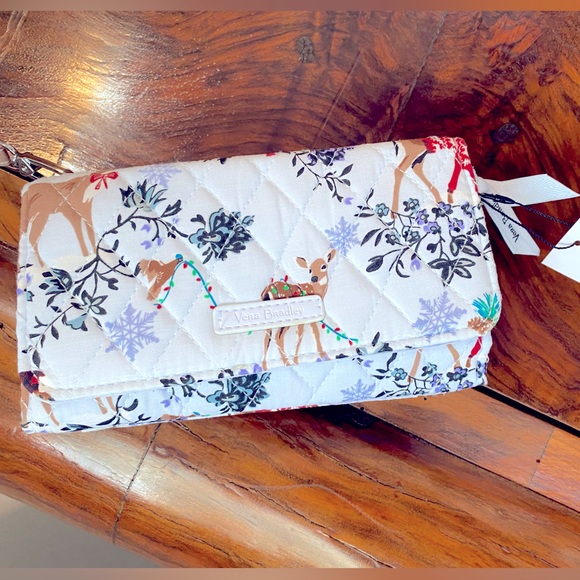 Vera Bradley RFID Smartphone Wristlet Cotton Quilted ✨ Merry Mischief Snow Day - Picture 9 of 16